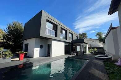 Maison 5 pièces 499000 €