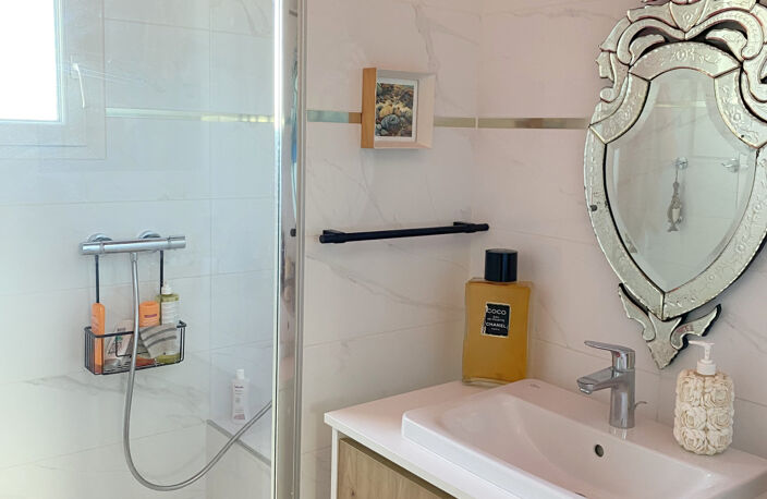 Dépt Hérault (34), à vendre FRONTIGNAN PLAGE Maison de 105m2 — photo 5