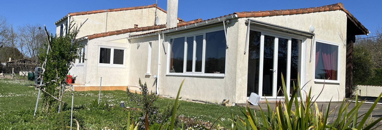 Maison 5 Pièces 164 m² à vendre à Saint-Romain-de-Benet (17600)