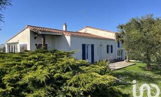 Maison 5 Pièces 164 m² à vendre à Saint-Romain-de-Benet (17600)