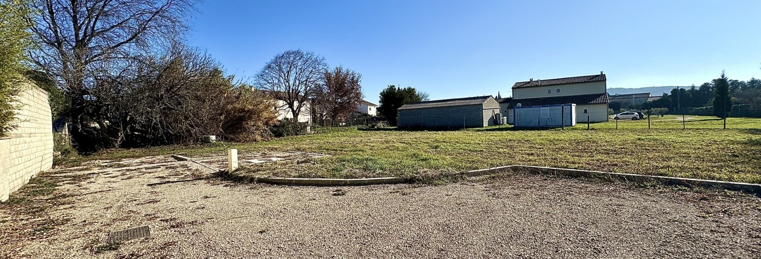 Terrain  725 m² à vendre à Saint-Geniès-de-Comolas (30150)