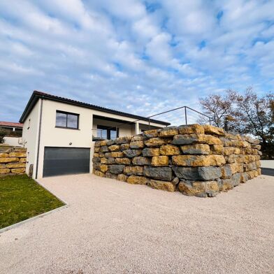 Maison 5 pièces 371500 €