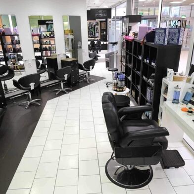 Commerce  242000 €