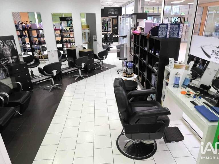 Vente Boutique/Local commercial 135 m&sup2; — photo 1
