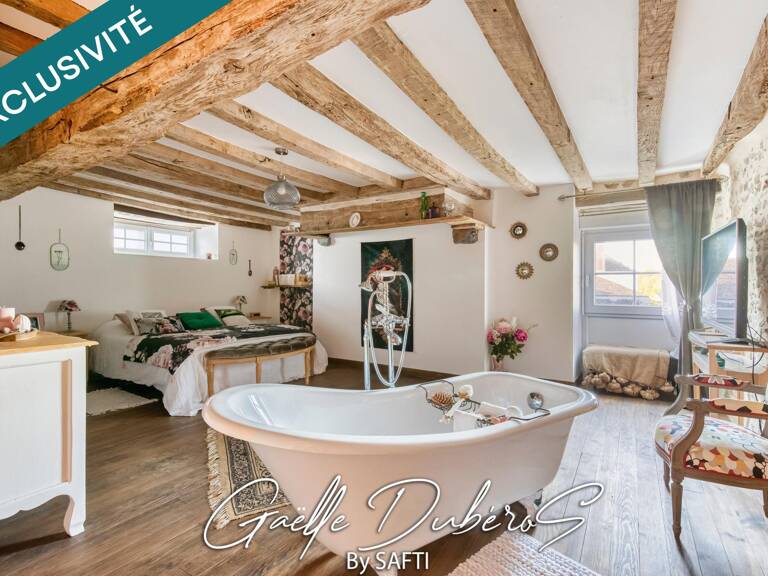 Propriété d'exception avec piscine intérieure ***Pré visite 3D disponible sur demande*** — photo 1