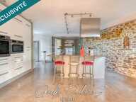 Propriété d'exception avec piscine intérieure ***Pré visite 3D disponible sur demande*** — photo 4