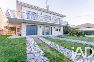 Maison 8 pièces 749000 €