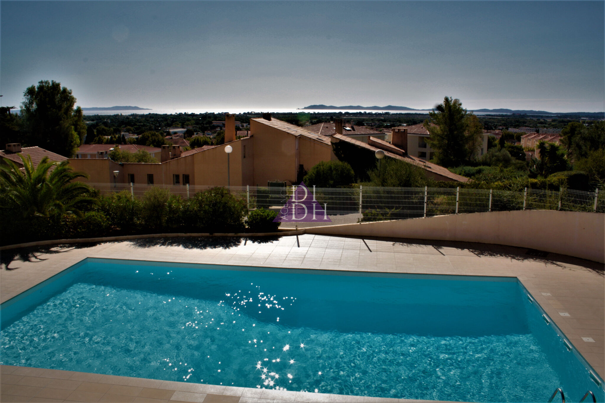 Appartement  T1 à louer Hyères 83400