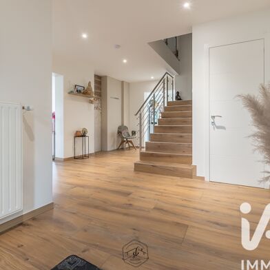 Maison 5 pièces 420000 €