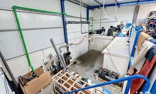 Commerce  330 m² à louer à Brie-Comte-Robert (77170)