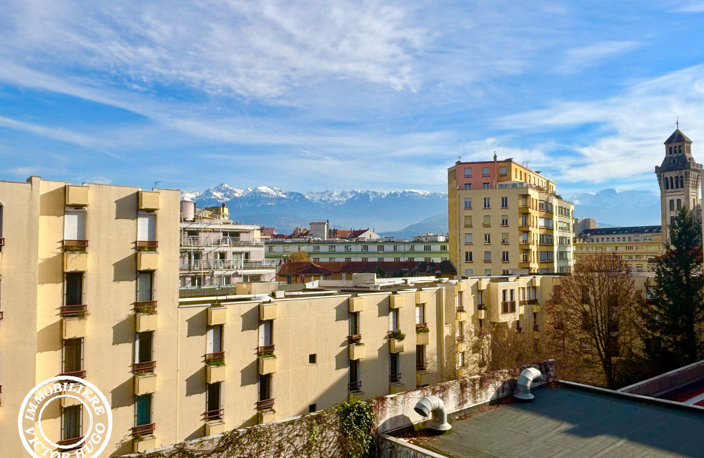 À vendre   Grenoble, secteur Gare   Appartement avec terrasse et vue dégagée — photo 3