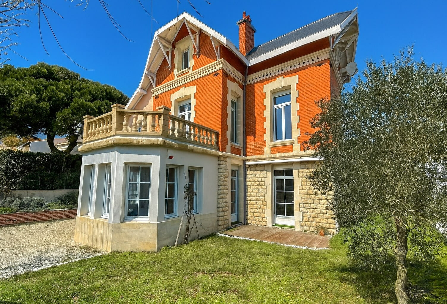 VILLA BELLE EPOQUE — photo 1