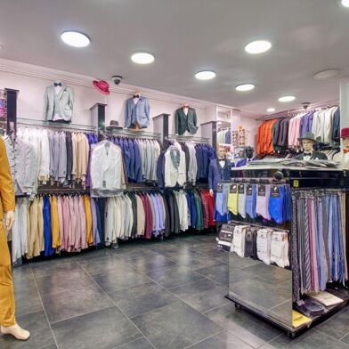 Commerce  157000 €