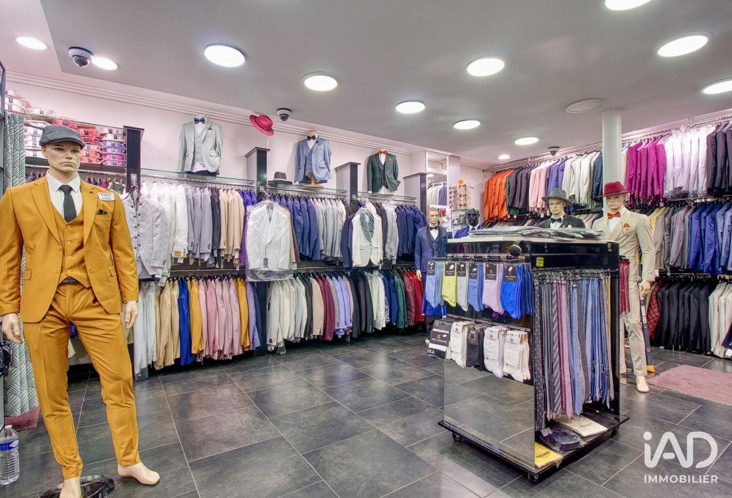 Vente Boutique/Local commercial 137 m&sup2; — photo 1