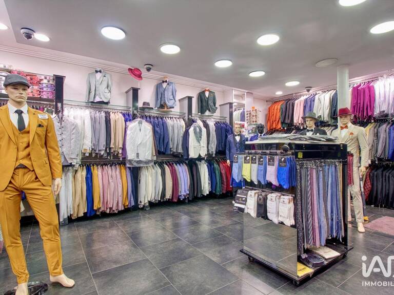 Vente Boutique/Local commercial 137 m&sup2; — photo 1