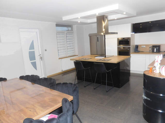 Maison semie-inviduelle rénovée — photo du bien