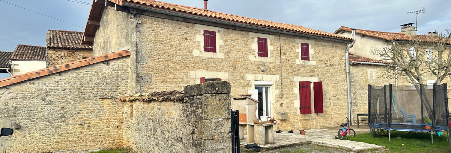 Maison 4 Pièces 121 m² à vendre à Mairé-Levescault (79190)