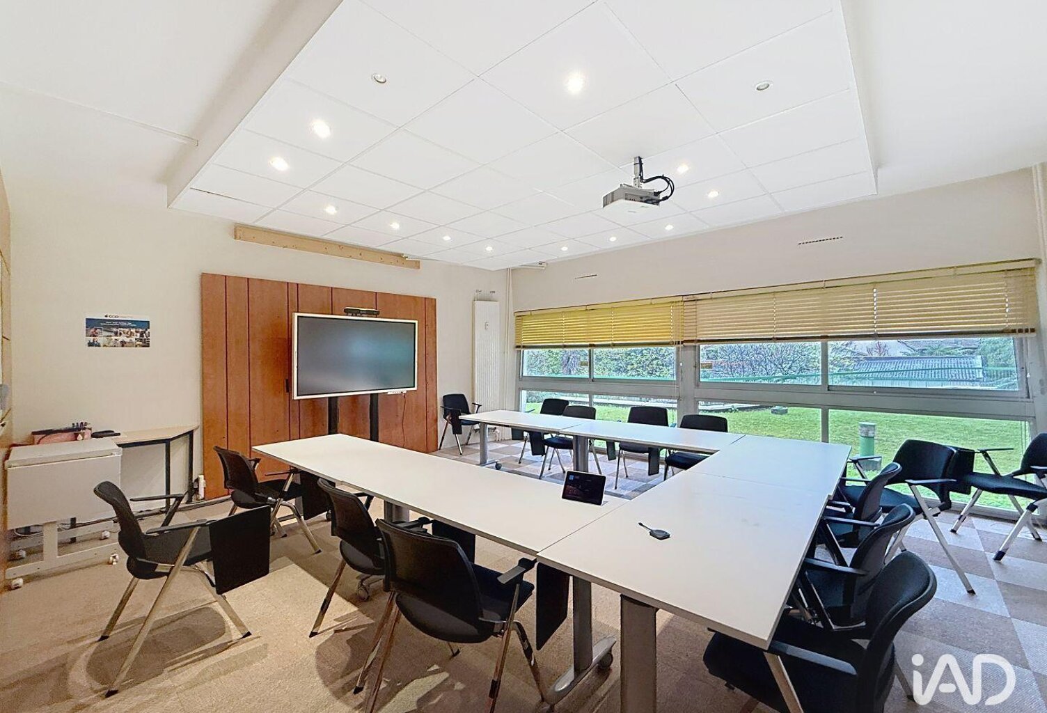 Vente Bureaux 447 m&sup2; — photo 1