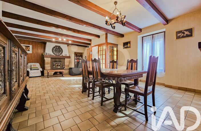 Vente Maison/villa 7 pièces — photo 2