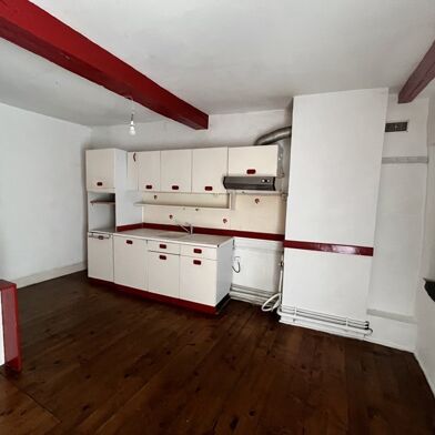 Maison 7 pièces 74147 €