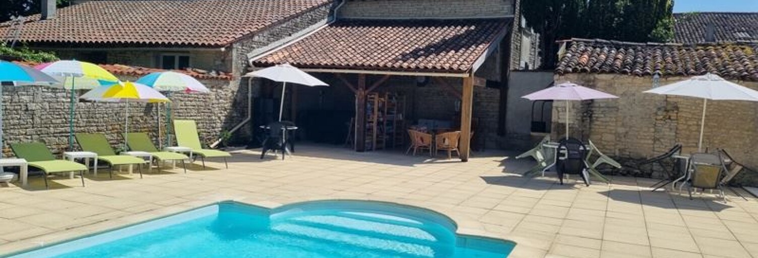 Maison 12 Pièces 361 m² à vendre à Louzignac (17160)