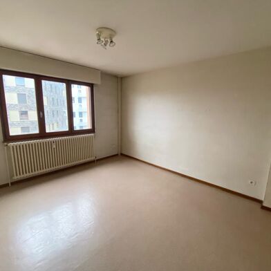 Appartement 1 pièces 745 €
