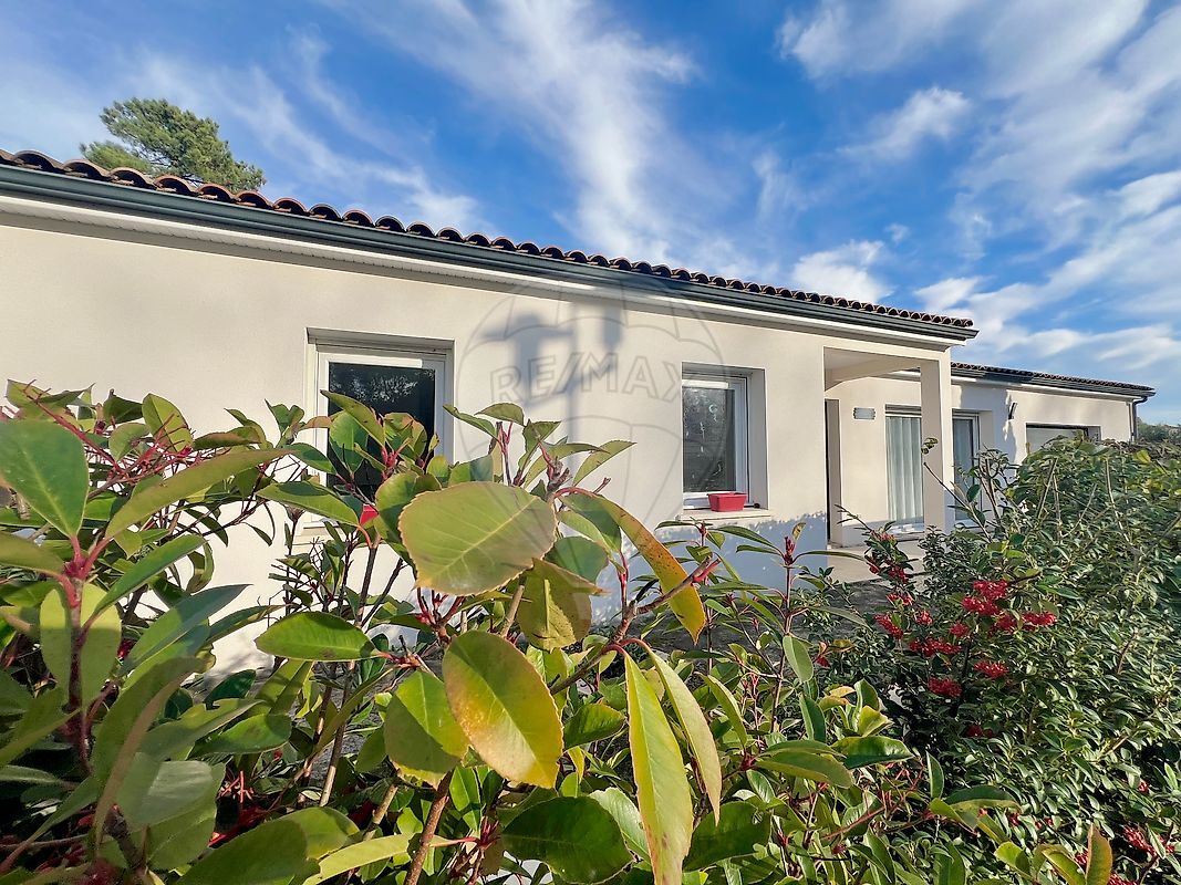 Villa / Maison  T5 à vendre Mathes (Les) 17570