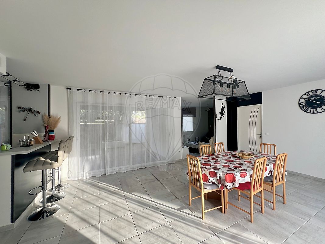 Villa / Maison  T5 à vendre Mathes (Les) 17570