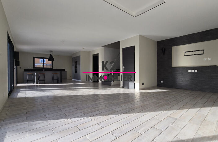 VILLA 136 M² - 4 CHAMBRES - PISCINE — photo 5
