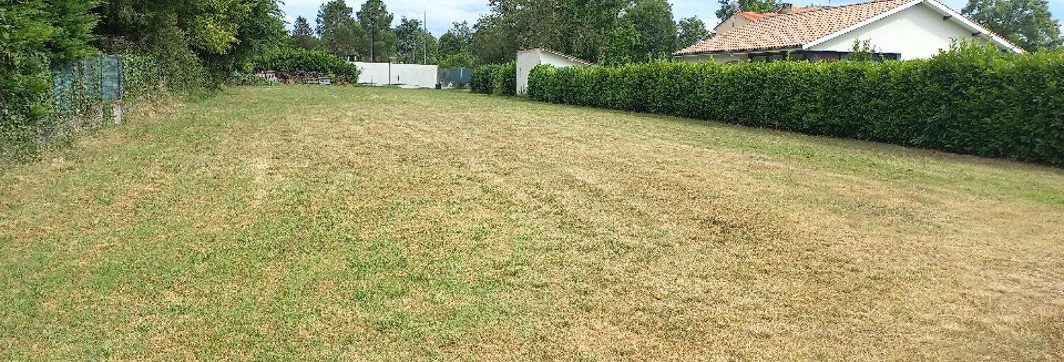 Terrain  1368 m² à vendre à Ménesplet (24700)