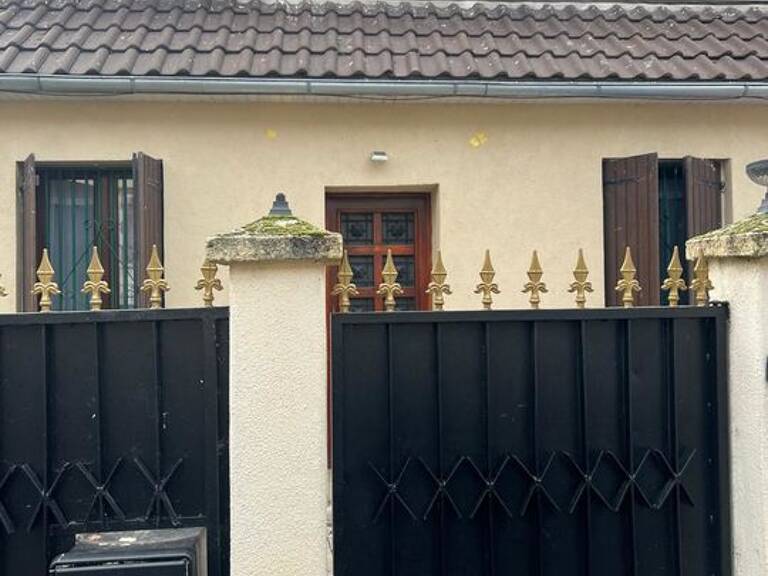 Pavillon Familiale Mitoyenne d'un seul côté avec Appartement — photo 1