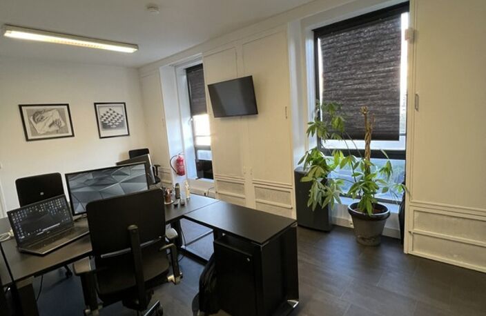 Local/bureau à vendre SAINT DENIS (93) — photo 2
