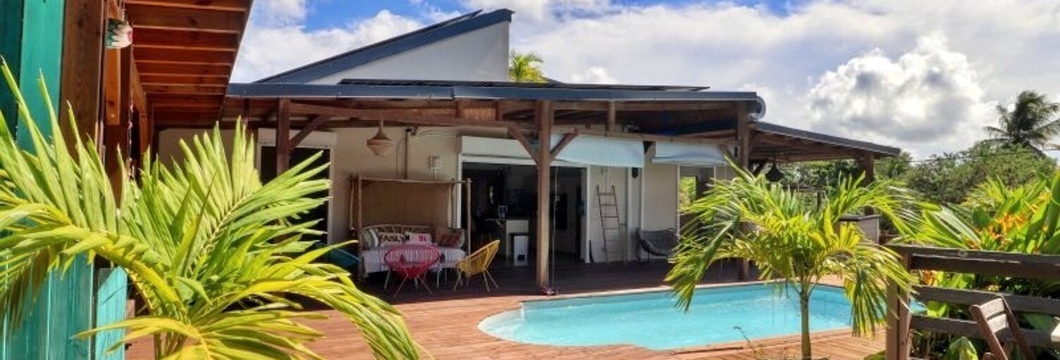 Maison 8 Pièces 192 m² à vendre à Sainte-Luce (97228)