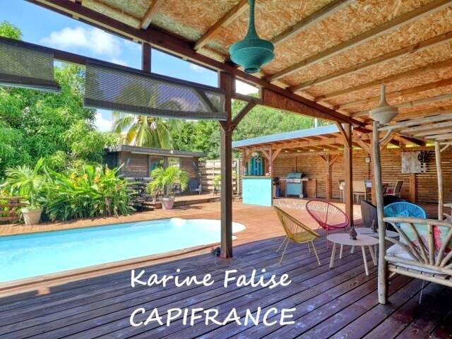 A vendre SAINTE LUCE (972) - Villa T4 avec piscine, bungalow et appartement T3 proche plage — photo du bien