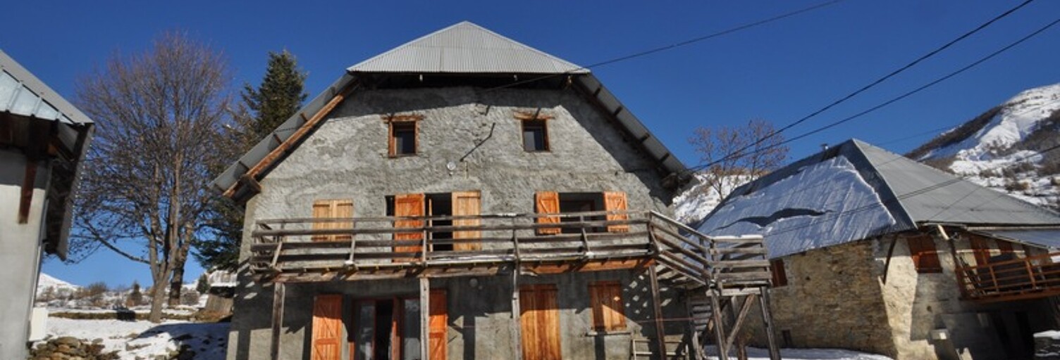 Maison 12 Pièces 300 m² à vendre à Allos (04260)
