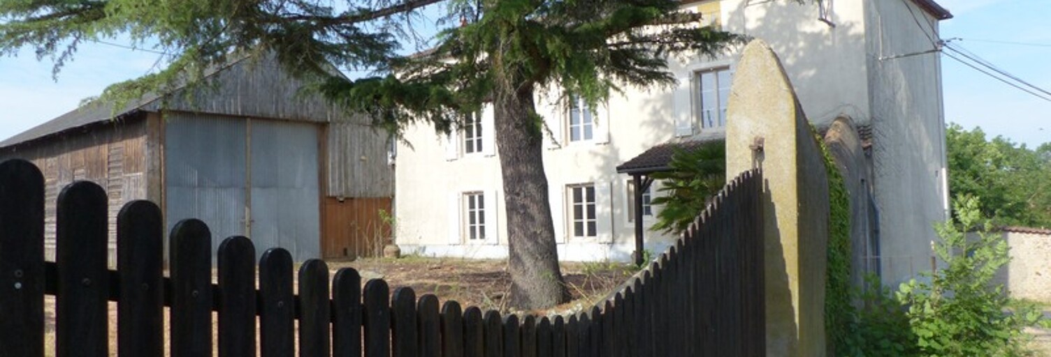 Maison 5 Pièces 136 m² à vendre à Saint-Loup-Lamairé (79600)