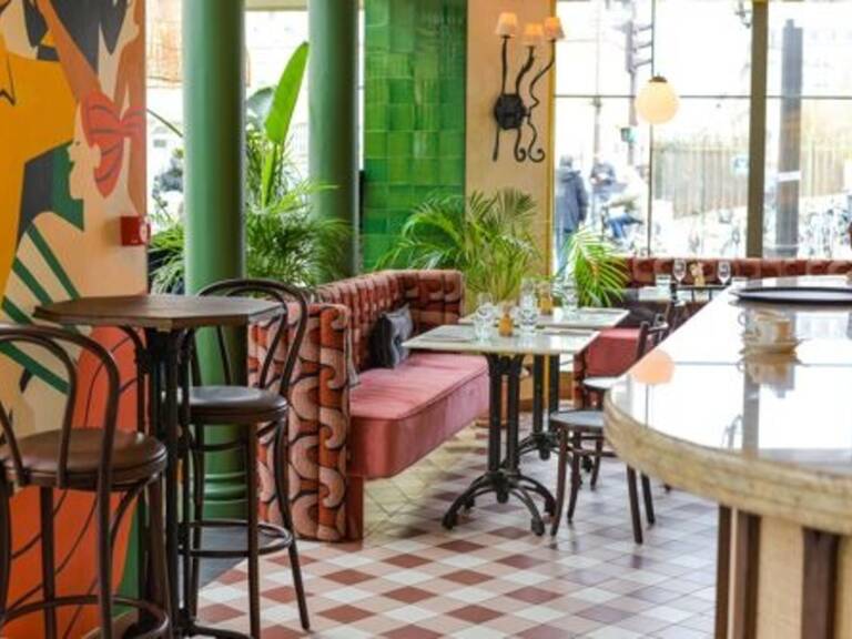 Bar restaurant Licence IV sur 550m2 possibilité grand jardin de 500 m2 Idéal investisseur/Projet novateur/Concept — photo 1