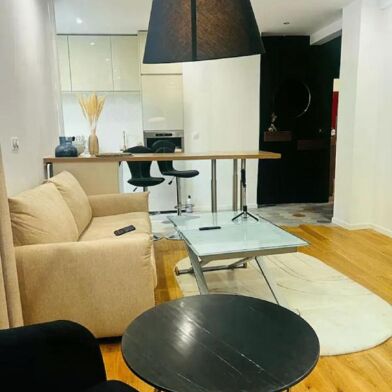 Appartement 2 pièces 3340 €