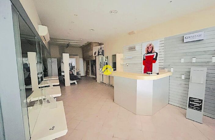 LOCAL COMMERCIAL — photo 2
