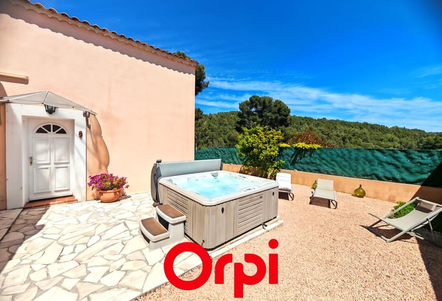 BANDOL MAISON 110M² EN BON ETAT AVEC JARDIN — photo 1