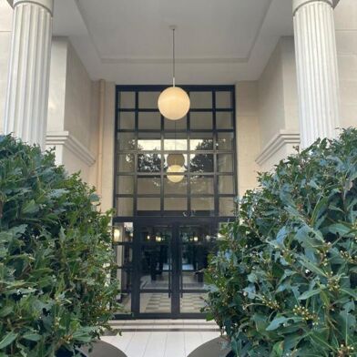 Appartement 5 pièces 914300 €