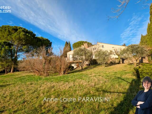 Maison d'architecte dans le Sud de la France face au Canal du Midi — photo du bien