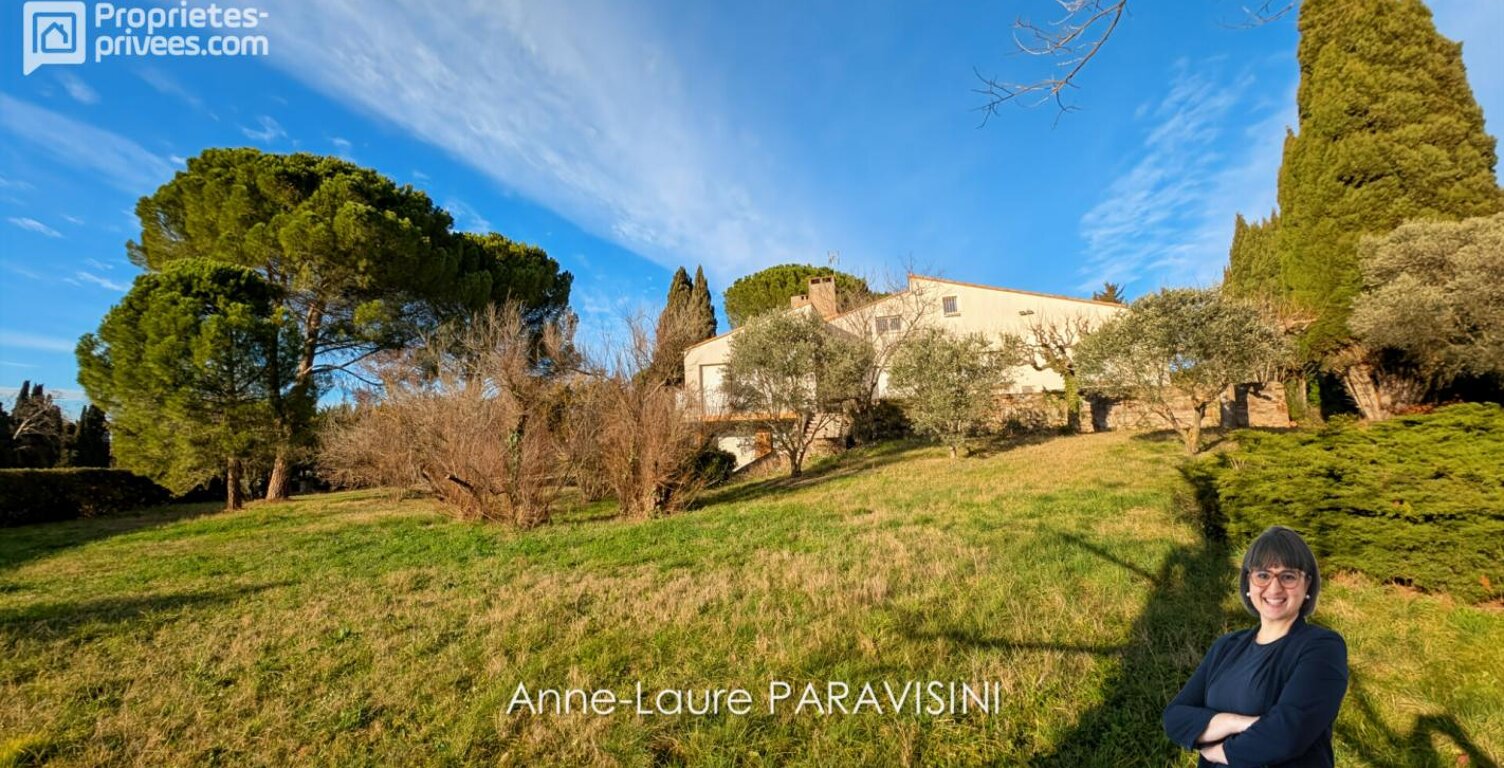 Maison d'architecte dans le Sud de la France face au Canal du Midi — photo 1