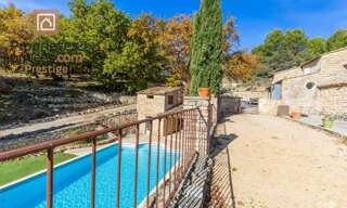 Maison 10 Pièces 305 m² à vendre à Murs (84220)