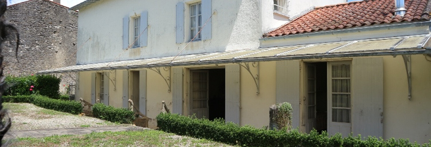 Maison 8 Pièces 160 m² à vendre à Saint-Jean-d'Angély (17400)