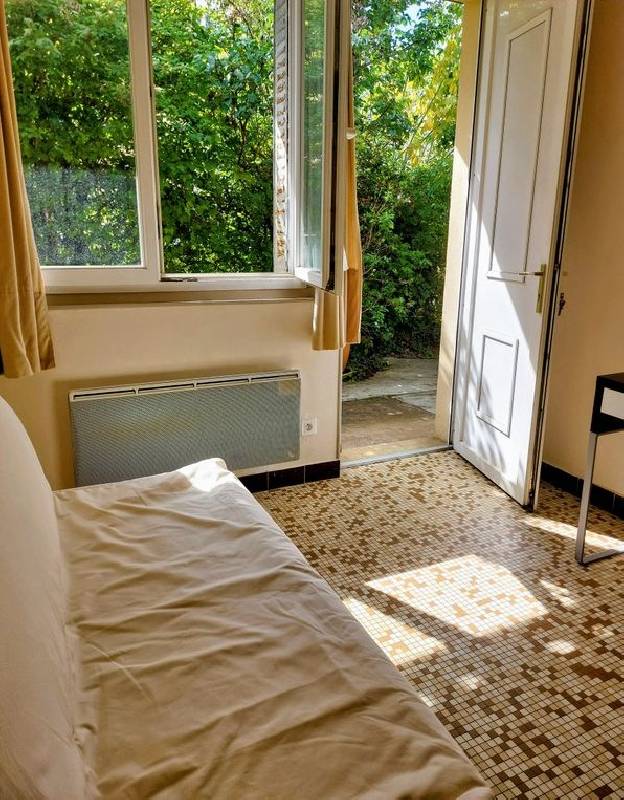 Location Studio 17 m² à Dijon 400 ¤ CC /mois