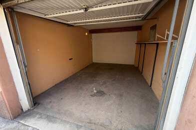 Garage  46000 €
