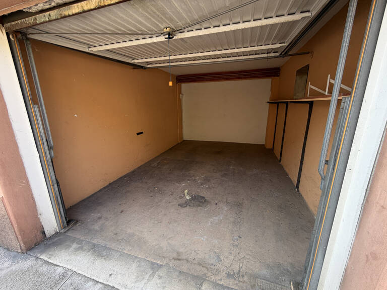 Garage centre ville de Menton — photo 1