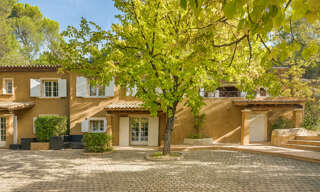 Maison 8 Pièces 353 m² à louer à Aix-en-Provence (13100)