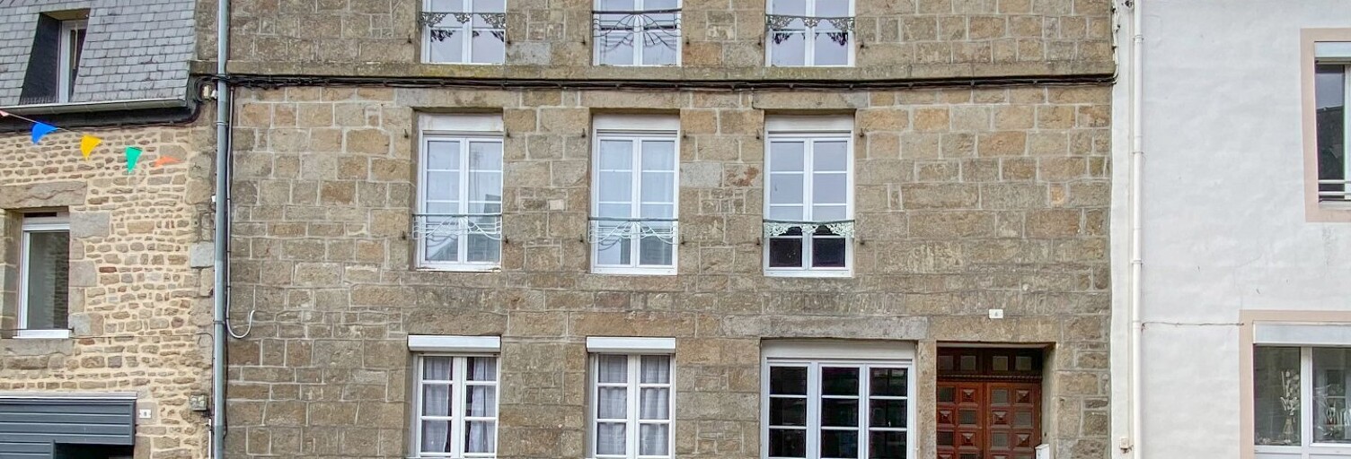 Maison 8 Pièces 181 m² à vendre à Gorron (53120)